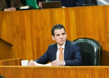 “Celebro que el gobernador vetara el aumento abusivo del predial en Monterrey“: Miguel A. Flores Serna