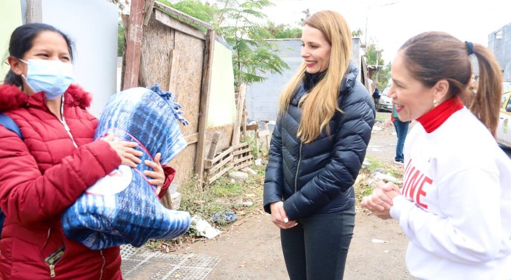 Continúa DIF Monterrey beneficiando a regiomontanos con apoyo asistencial ante la temporada de invierno