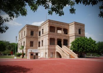 Ciclo de conferencias: “Se hace historia al andar. Caminos de nuestros pueblos“
