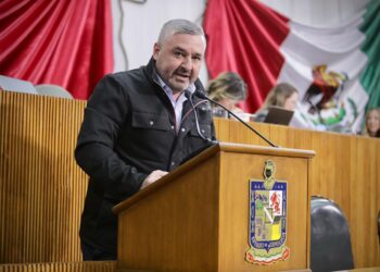 Busca Congreso reforzar delito de acecho a mujeres