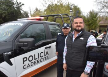 Cadereyta refuerza su seguridad con 5 patrullas y una ambulancia nueva