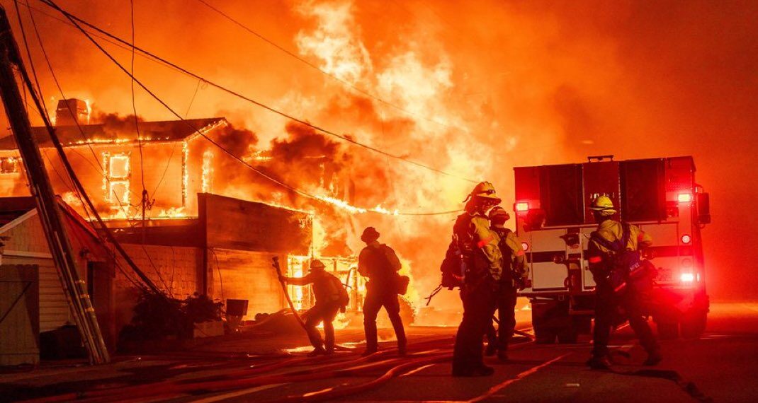 Peligro para 6 millones de personas por incendio en Los Ángeles