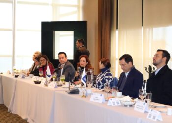 Sector industrial y autoridades trabajan en conjunto en la simplificación de trámites