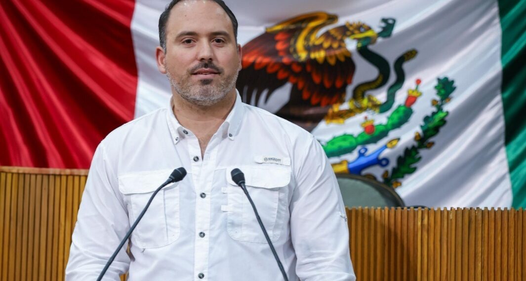 Mario Soto solicita mejoras en el transporte público para García