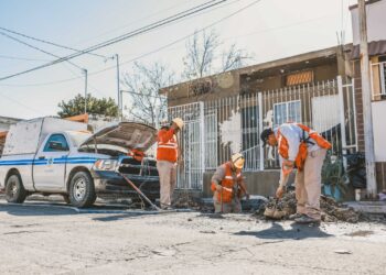AyD reporta trabajos de mantenimiento en la red de agua y drenaje