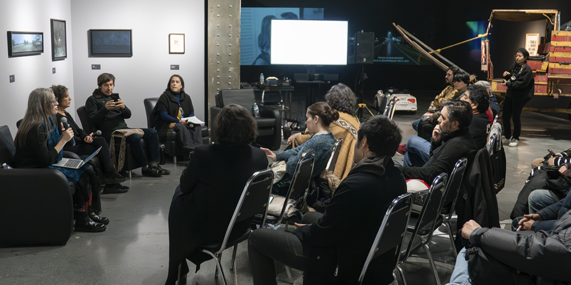 Reflexionan artistas en torno a su creación artística y el mensaje de sus obras