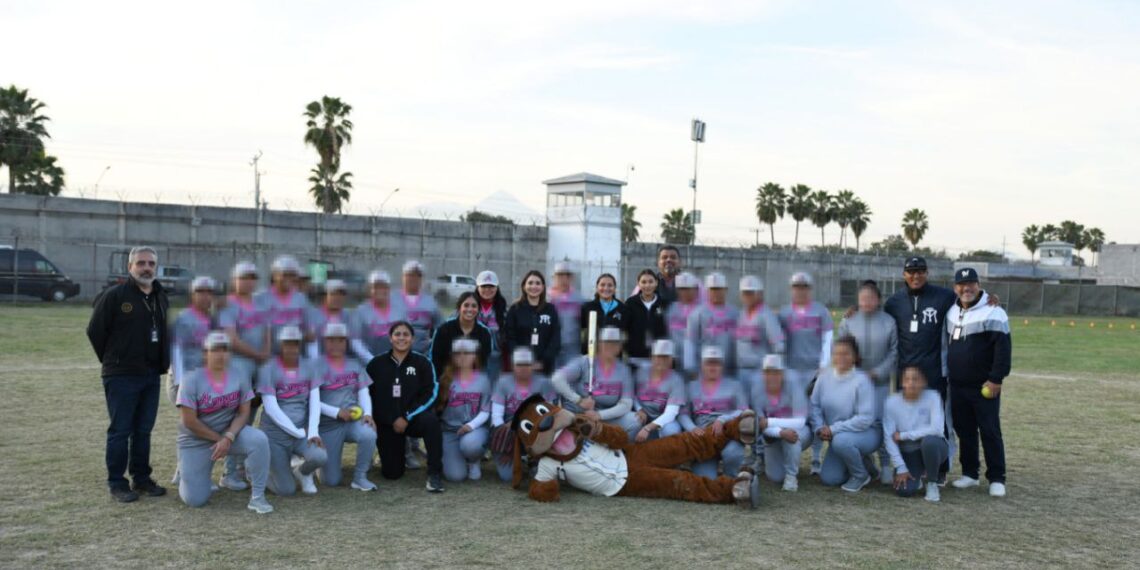 Conviven jugadoras de Sultanes con personas privadas de la libertad del CERESO Femenil