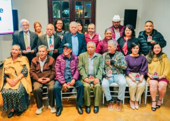 Santa Catarina reconoce a sus ciudadanos embajadores