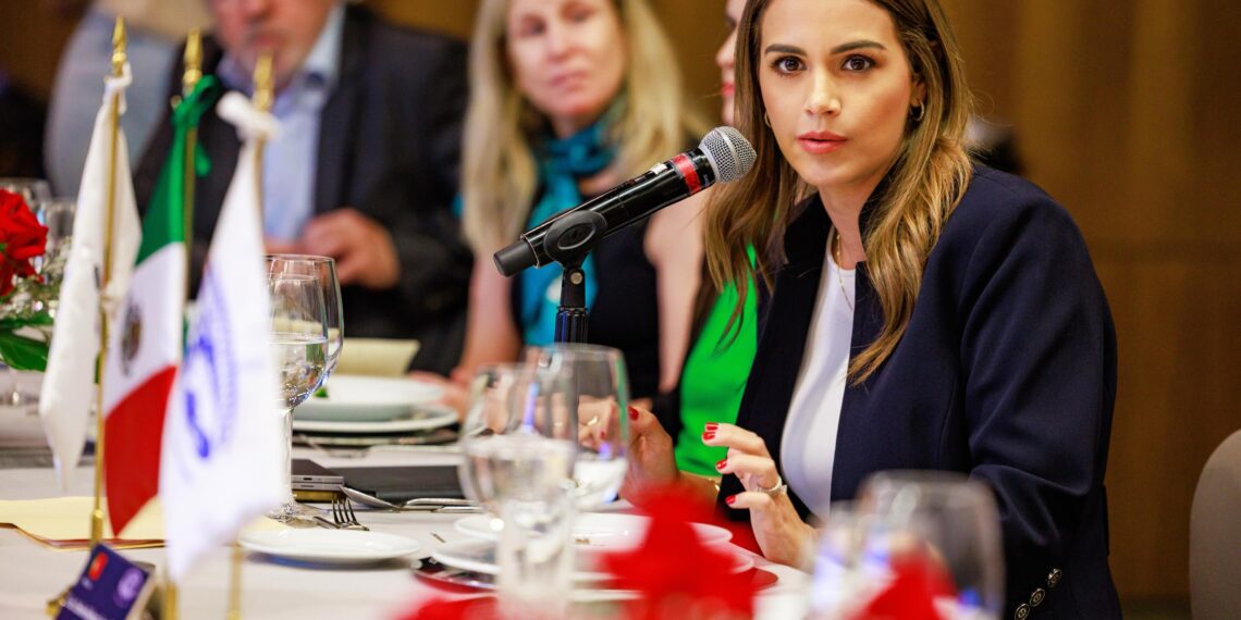 Lorena de la Garza fortalece gobernabilidad y desarrollo de Nuevo León con el cuerpo consular