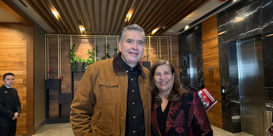 Waldo Fernández y Judith Díaz defienden reforma al INFONAVIT: “Combate falta de vivienda y su abandono“