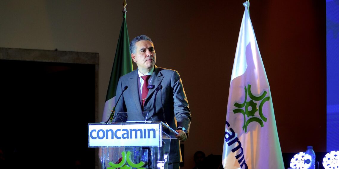 Reconoce Waldo Fernández papel fundamental de la CONCAMIN en la economía mexicana