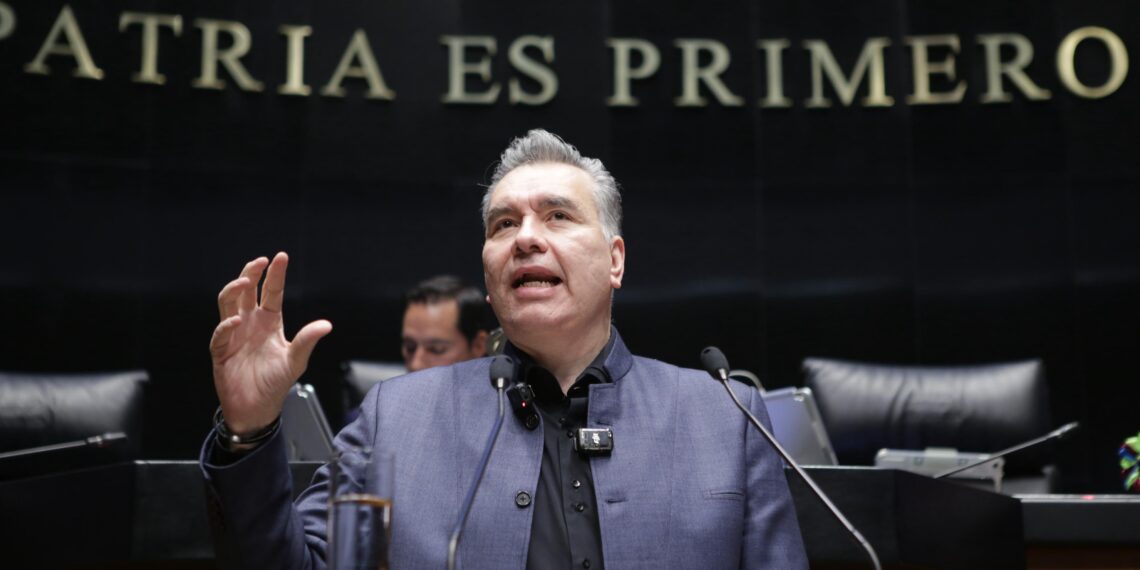 Waldo Fernández pide reconocer a delegación mexicana en Washington