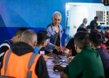 Jóvenes en rehabilitación participan en Concurso “Muros de Grandeza“