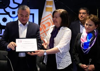 Reconoce Red Paridad a alcalde de Guadalupe