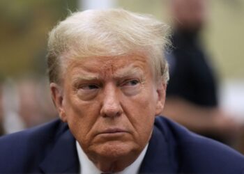 Trump y Sheinbaum acuerdan aplazar aranceles para abril