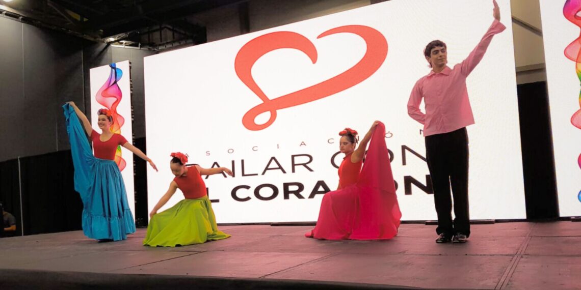 Ballet inclusivo emociona en apertura de la Expo VI Festival de Viajes y Aventuras 2025