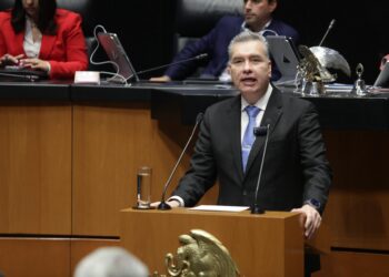 Waldo Fernández impulsa seguros médicos justos y accesibles