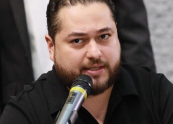 Propone Miguel Lechuga reducción de producción en empresas contaminantes