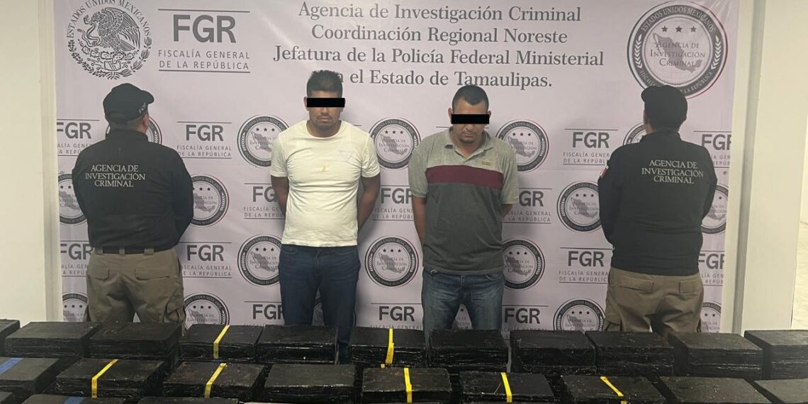 Detienen a dos hombres con 700 kilos de metanfetamina en Tamaulipas