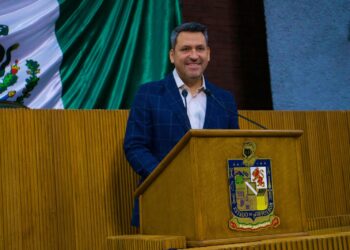 Tomás Montoya impulsa protección integral para adultos mayores