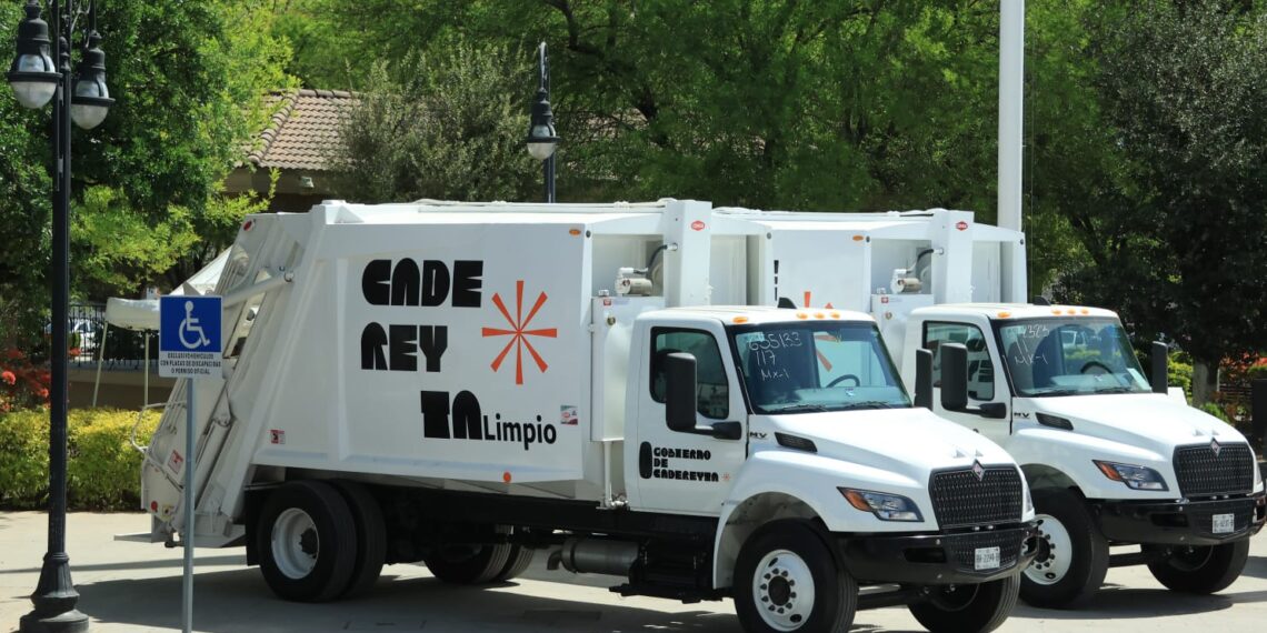 Estrena Cadereyta camiones de basura