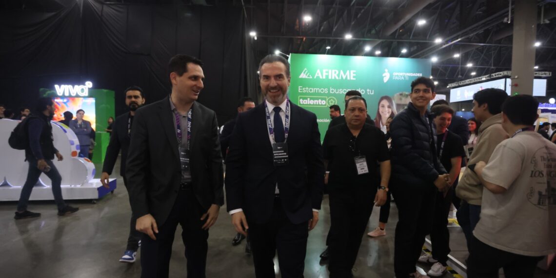 Recorre alcalde de Monterrey Festival para emprendedores INC MTY
