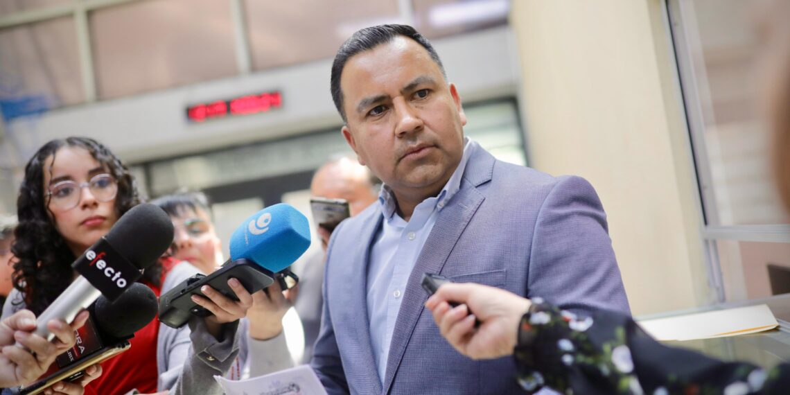 Propone José Manuel Valdez dar sustento legal a la Casa del Estudiante Foráneo