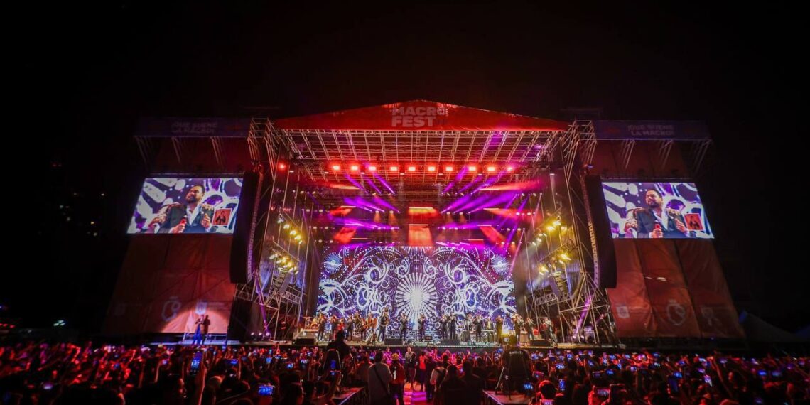 MacroFest: entre protestas, críticas y música banda