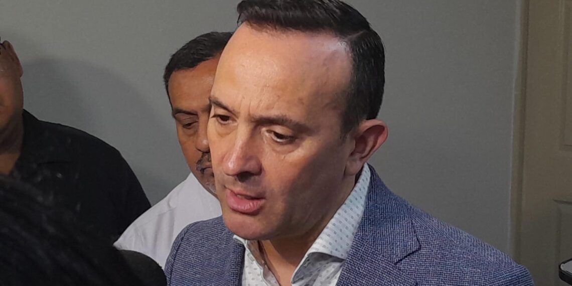 Carlos de la Fuente exige control total de seguridad para Policía Regia