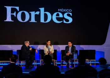 Lorena de la Garza promueve crecimiento ordenado y protección a las MiPyMEs en NL