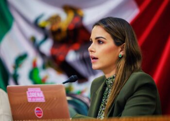 Lorena de la Garza presenta iniciativa para proteger derechos de autor