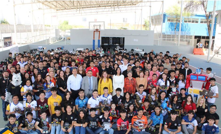 Prepa 23 triunfa en casa: gana el Torneo de Robótica STEM UANL 2025