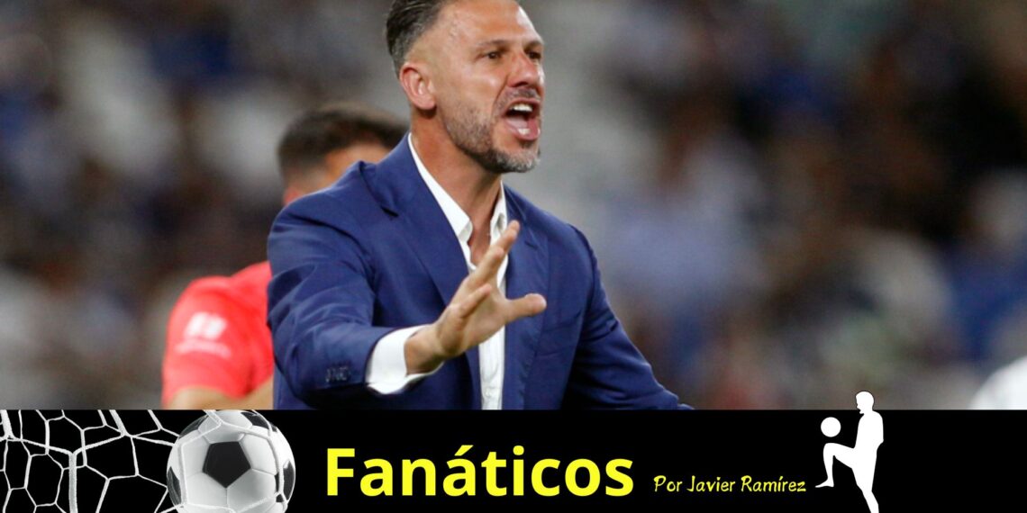 El problemón en Rayados y la “novatez“ de Pizarro