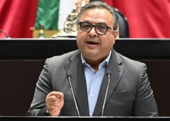 Víctor Pérez rechaza reforma a Ley de Obras por opacidad