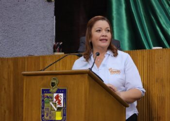 Buscan declarar arbolado de Fundidora como patrimonio protegido