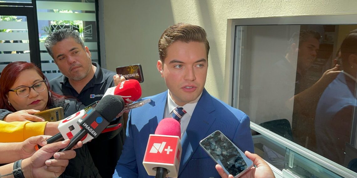 Jesús Elizondo propone transporte industrial para mejorar movilidad en NL