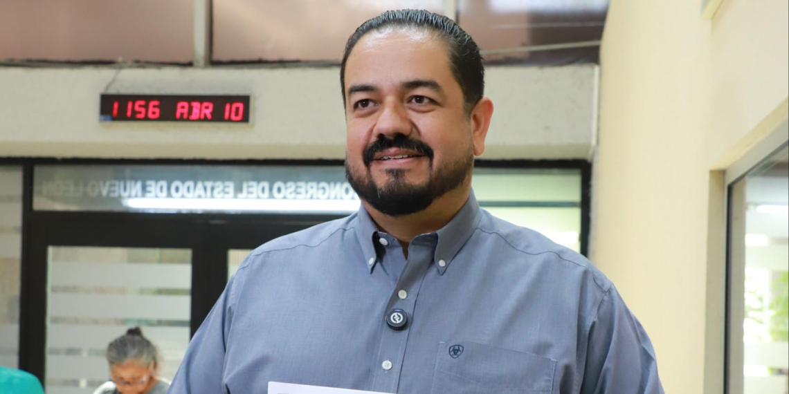 Ignacio Castellanos propone energías renovables para municipios de NL