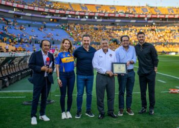 Apoyará Gobierno de Monterrey en trámites para nuevo estadio de Tigres