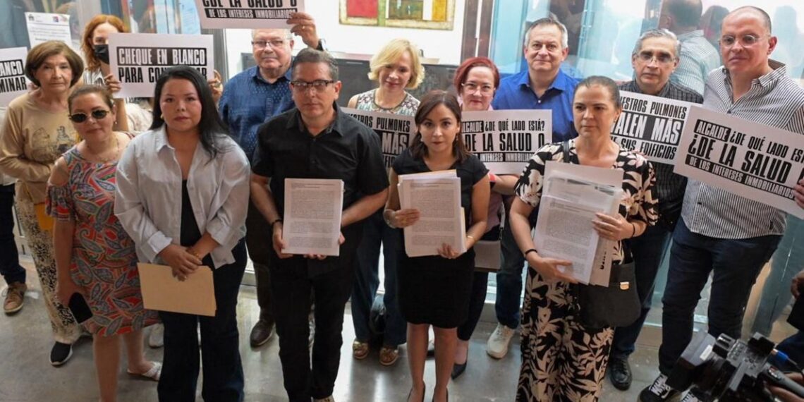 Vecinos expresan su rechazo a cambios en reglamentos urbanos de Monterrey