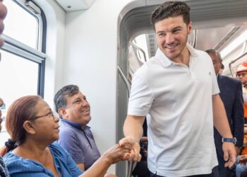 Samuel García pone en marcha nuevos trenes para modernizar la Línea 1 de Metrorrey