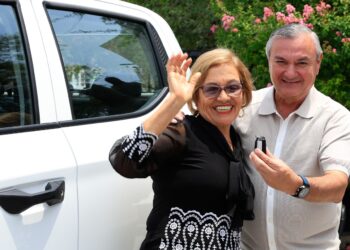 Reparte Guadalupe premios a contribuyentes cumplidos