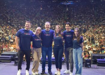 Miles de familias llenan la Arena Monterrey para celebrar el Peque Fest organizado por el DIF