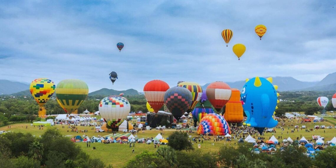 El festival Cielo Mágico regresó a las alturas de Santiago, Nuevo León