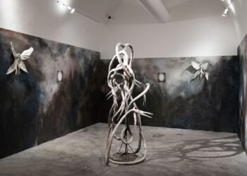 Nuevas intervenciones artísticas en MARCO cuestionan el tiempo y el significado de frontera