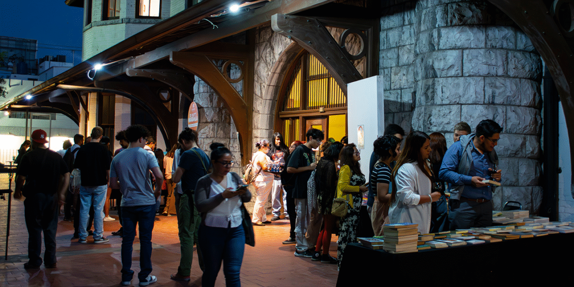 Vive la Casa de la Cultura una Noche de Museos librera y multicultural