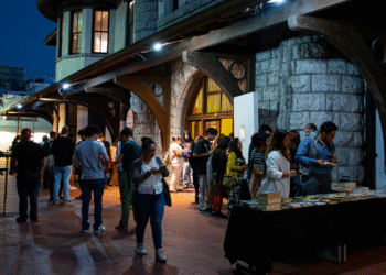 Vive la Casa de la Cultura una Noche de Museos librera y multicultural