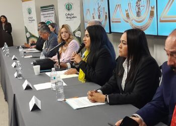 Candidatos al PJF presentan propuestas ante Colegio de Abogados de NL