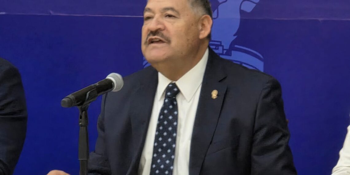 Guadalupe y UANL firman convenio para otorgar becas a estudiantes
