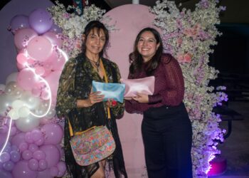 Greta Barra celebra Día de las Madres en García