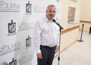 Javier Caballero propone incluir al Congreso en el Consejo del Sistema de Caminos